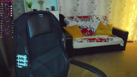 Snapshot of babyfoxyy chatting on 01.05.25 maddy online show from 01.05.25