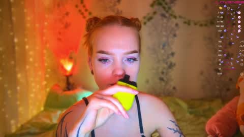 Snapshot of babyfoxyy chatting on 02.13.25 maddy online show from 02.13.25