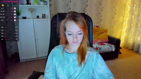 Snapshot of babyfoxyy chatting on 02.14.25 maddy online show from 02.14.25