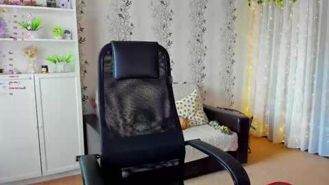 Snapshot of babyfoxyy chatting on 09.26.25 maddy online show from 09.26.25