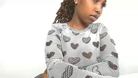 Snapshot of babygurl_barbie chatting on 01.10.25 BARBIE online show from 01.10.25