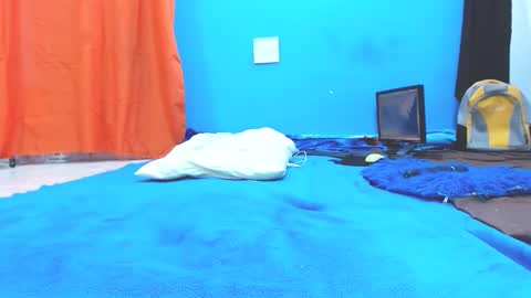 Snapshot of babyjhony chatting on 12.18.24 Jhony Naughty Skater online show from 12.18.24