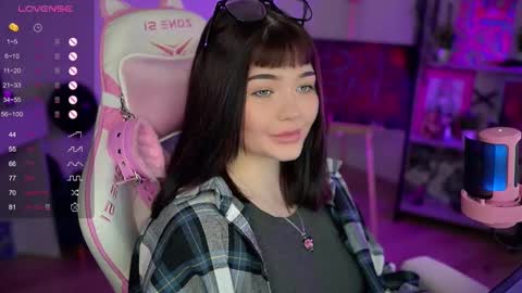 Snapshot of babyroxynill chatting on 12.04.24 Nika online show from 12.04.24