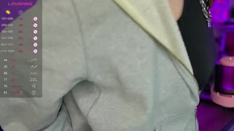Snapshot of babyroxynill chatting on 12.16.24 Nika online show from 12.16.24