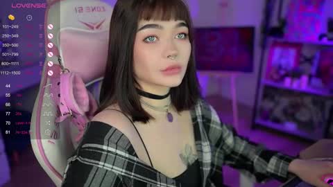 Snapshot of babyroxynill chatting on 01.17.25 Nika online show from 01.17.25