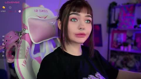 Snapshot of babyroxynill chatting on 01.23.25 Nika online show from 01.23.25