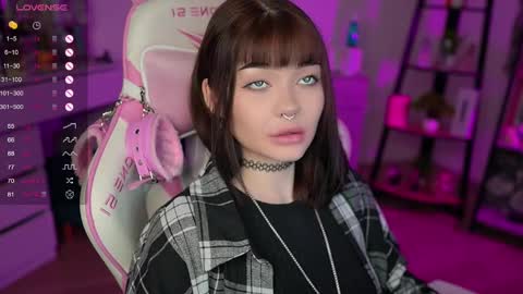 Snapshot of babyroxynill chatting on 02.23.25 Nika online show from 02.23.25