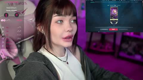 Snapshot of babyroxynill chatting on 02.27.25 Nika online show from 02.27.25