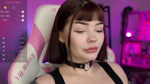 Snapshot of babyroxynill chatting on 09.12.25 Nika online show from 09.12.25