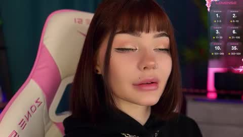 Snapshot of babyroxynill chatting on 10.16.25 Nika online show from 10.16.25