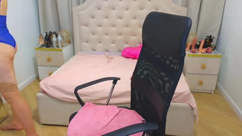 Snapshot of babysquirty chatting on 02.01.25 Angela online show from 02.01.25