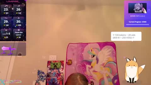 Snapshot of babyzelda chatting on 12.03.24 BabyZelda online show from 12.03.24