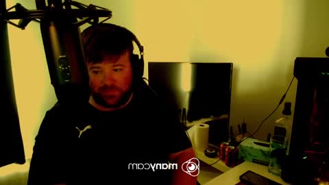 Snapshot of baftez chatting on 12.23.24 Baffels online show from 12.23.24