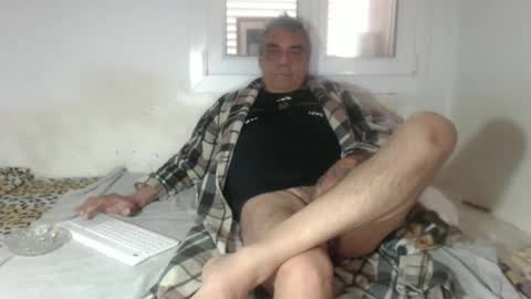 Snapshot of bambino6060 chatting on 01.22.25 bambino6060 online show from 01.22.25