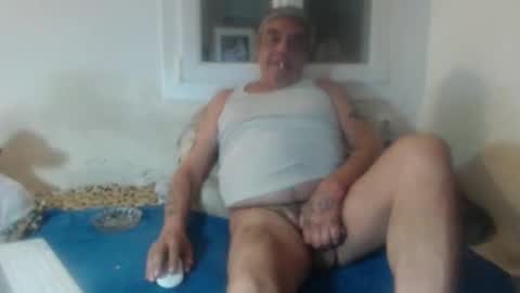 Snapshot of bambino6060 chatting on 11.12.25 bambino6060 online show from 11.12.25