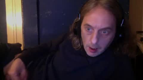 Snapshot of bangintoleather chatting on 01.26.25 bangintoleather online show from 01.26.25