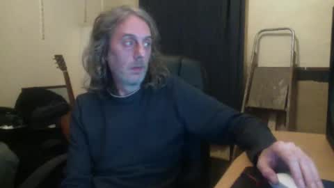 Snapshot of bangintoleather chatting on 10.10.25 bangintoleather online show from 10.10.25