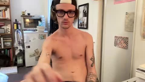 Snapshot of baptisteriviere chatting on 01.10.25 baptisteriviere online show from 01.10.25