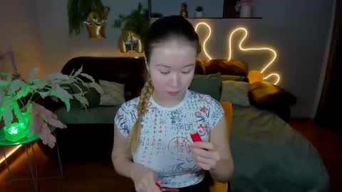 Snapshot of barbaramiles chatting on 12.22.24 Barbara online show from 12.22.24