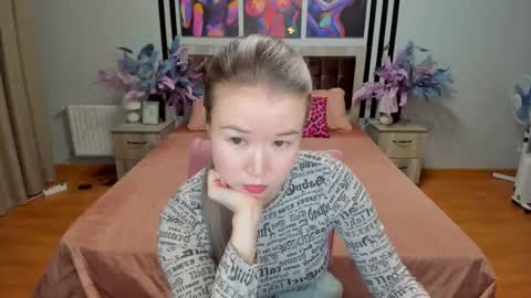 Snapshot of barbaramiles chatting on 12.25.24 Barbara online show from 12.25.24