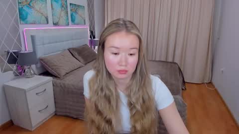 Snapshot of barbaramiles chatting on 02.12.25 Barbara online show from 02.12.25