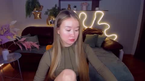 Snapshot of barbaramiles chatting on 02.15.25 Barbara online show from 02.15.25