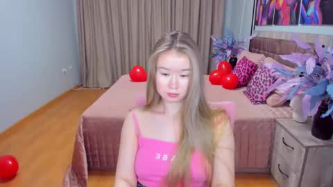Snapshot of barbaramiles chatting on 02.17.25 Barbara online show from 02.17.25