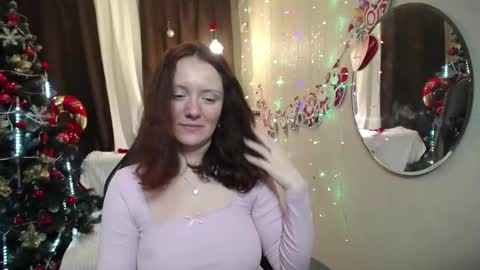 Snapshot of barbarastily chatting on 12.30.24 barbarastily online show from 12.30.24