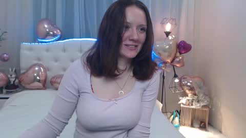 Snapshot of barbarastily chatting on 02.14.25 barbarastily online show from 02.14.25