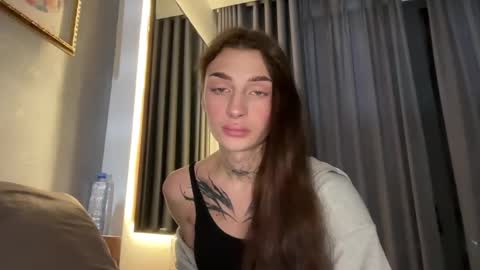 Snapshot of barbie_bi chatting on 12.13.24 My name is Molly. Please say hello I like talking to you. If you have any wishes or obscene desires please use the tip menu online show from 12.13.24