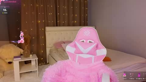 Stacy online show from 02.04.25