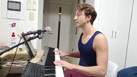 Snapshot of barebritpianist chatting on 11.30.25 BareBritPianist online show from 11.30.25