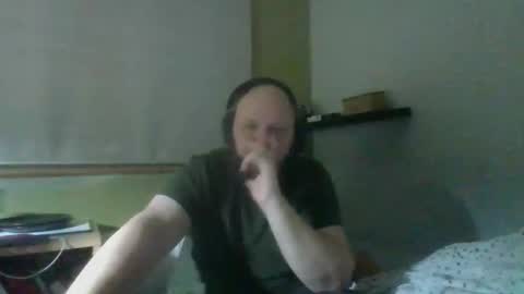 Snapshot of bart_poland chatting on 10.02.25 bart_poland online show from 10.02.25