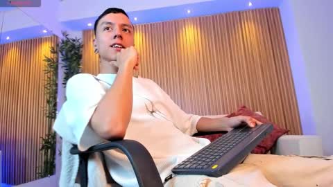 Snapshot of basthiianxxx chatting on 12.03.25 Basthiian online show from 12.03.25