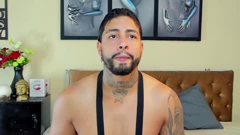 Snapshot of bastian_jones1 chatting on 02.23.25 bastian_jones1 online show from 02.23.25