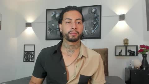 Snapshot of bastian_jones1 chatting on 09.16.25 bastian_jones1 online show from 09.16.25