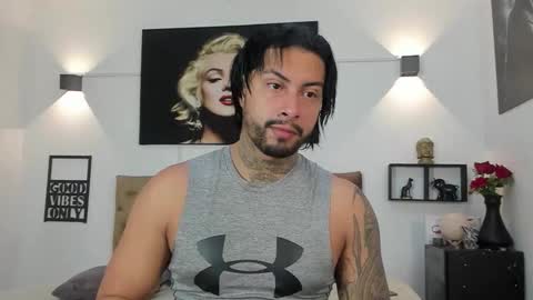 Snapshot of bastian_jones1 chatting on 09.22.25 bastian_jones1 online show from 09.22.25