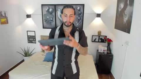 Snapshot of bastian_jones1 chatting on 10.19.25 bastian_jones1 online show from 10.19.25