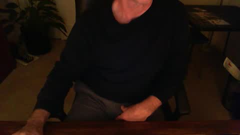 Snapshot of batebro13 chatting on 12.16.24 BateBro13 online show from 12.16.24