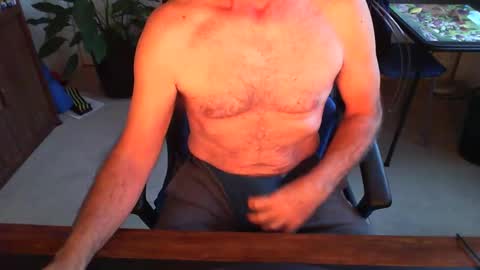 Snapshot of batebro13 chatting on 01.01.25 BateBro13 online show from 01.01.25