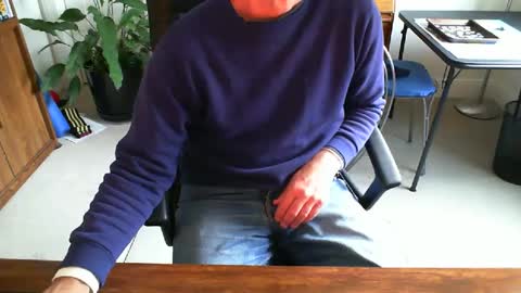 Snapshot of batebro13 chatting on 02.09.25 BateBro13 online show from 02.09.25