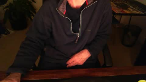 Snapshot of batebro13 chatting on 03.10.25 BateBro13 online show from 03.10.25