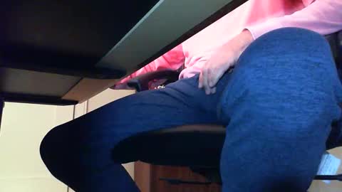 Snapshot of batebro13 chatting on 10.25.25 BateBro13 online show from 10.25.25