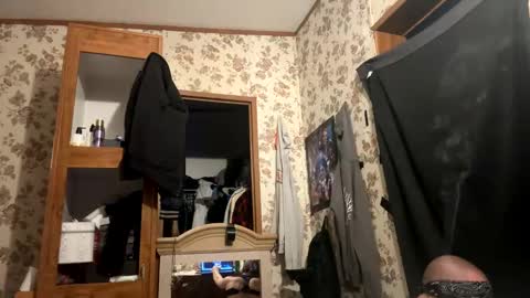 Snapshot of battlewolfxx chatting on 12.28.24 battlewolfxx online show from 12.28.24