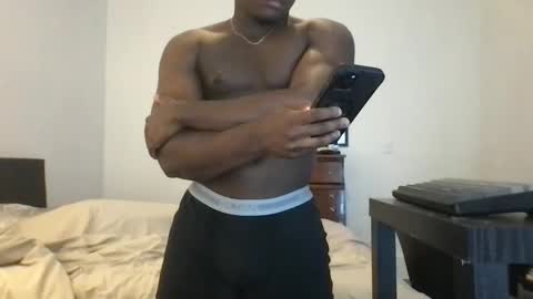 Snapshot of bballer_2002 chatting on 09.24.25 bballer_2002 online show from 09.24.25