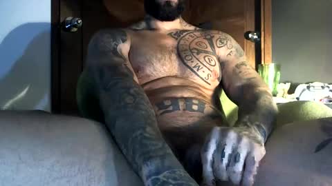 Snapshot of bby044 chatting on 02.14.25 bby044 online show from 02.14.25