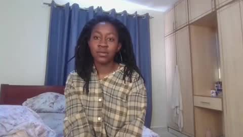 Snapshot of bea_black chatting on 12.11.24 bea online show from 12.11.24