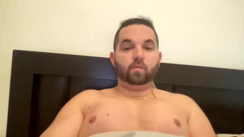 Snapshot of beachboyhardonyou chatting on 02.25.25 beachboyhardonyou online show from 02.25.25