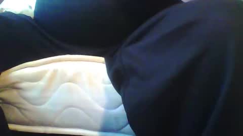 Snapshot of beanwright26 chatting on 10.05.25 beanwright26 online show from 10.05.25