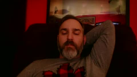 Snapshot of beardedambition chatting on 10.17.25 beardedambition online show from 10.17.25